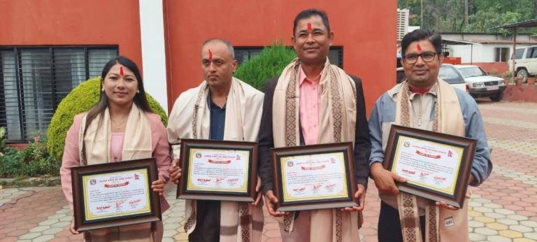 गणतन्त्र दिवसमा ललितपुरका अध्यक्ष कार्कीसहित चार पत्रकार पुरस्कृत